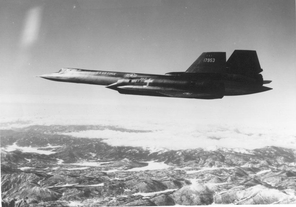 SR-71A 61-7953 in flight, in a U.S. Air Force photograph.