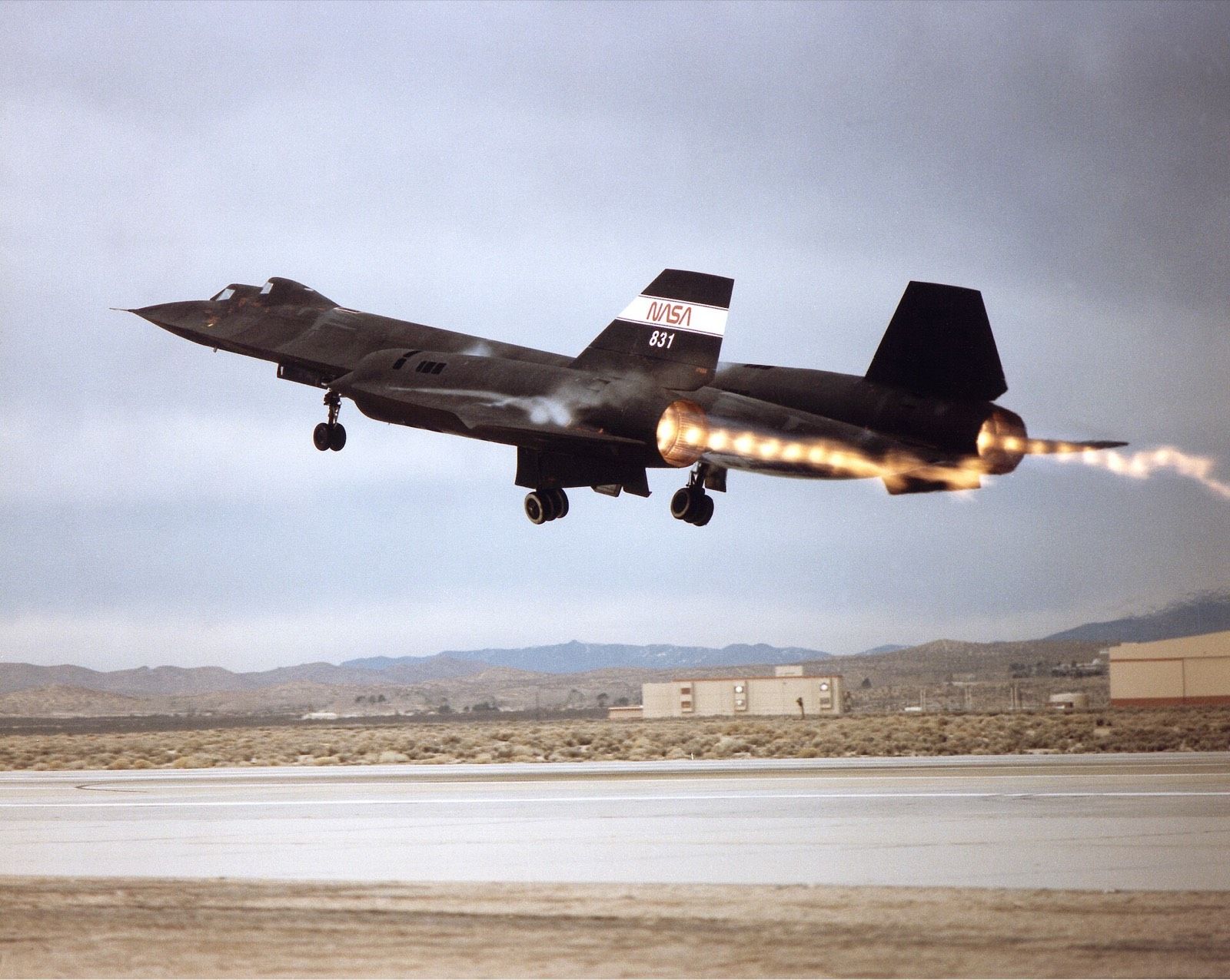 NASA's SR-71B, 831, leaves the runway at Edwards with shock diamonds in both exhaust plumes, 1992.